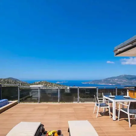 Kasdenizmanzaraliisitmalihavuzlukorunaklivilla Kaş